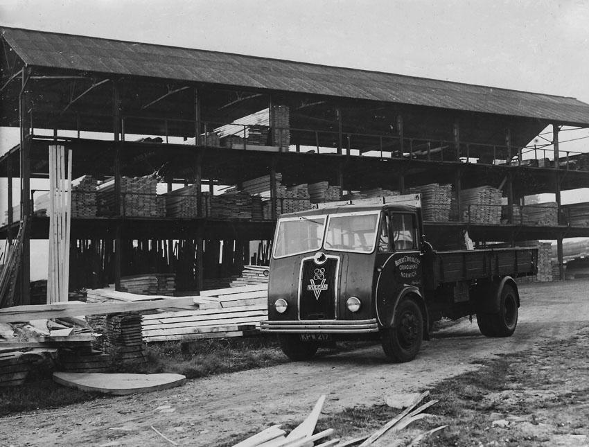 Eaton Coaches Vulcan Lorry
